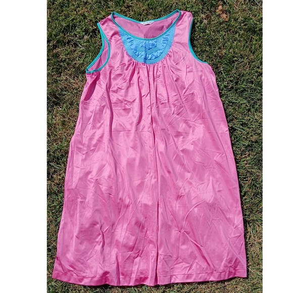 Vanity Fair Other - Vintage Vanity Fair Pink Sleeveless Nightgown Blue Quilted Bib Sleep Dress L